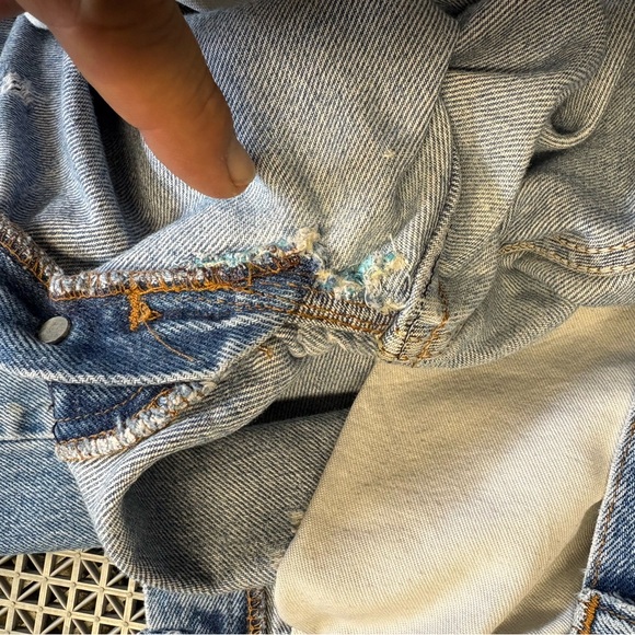 Vintage 1980’s Levi's 501 Distressed Straight Leg Med Wash Jeans - Made in USA - Picture 5 of 12